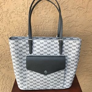 SOLD NWT Michael Kors Jet Setter Tote